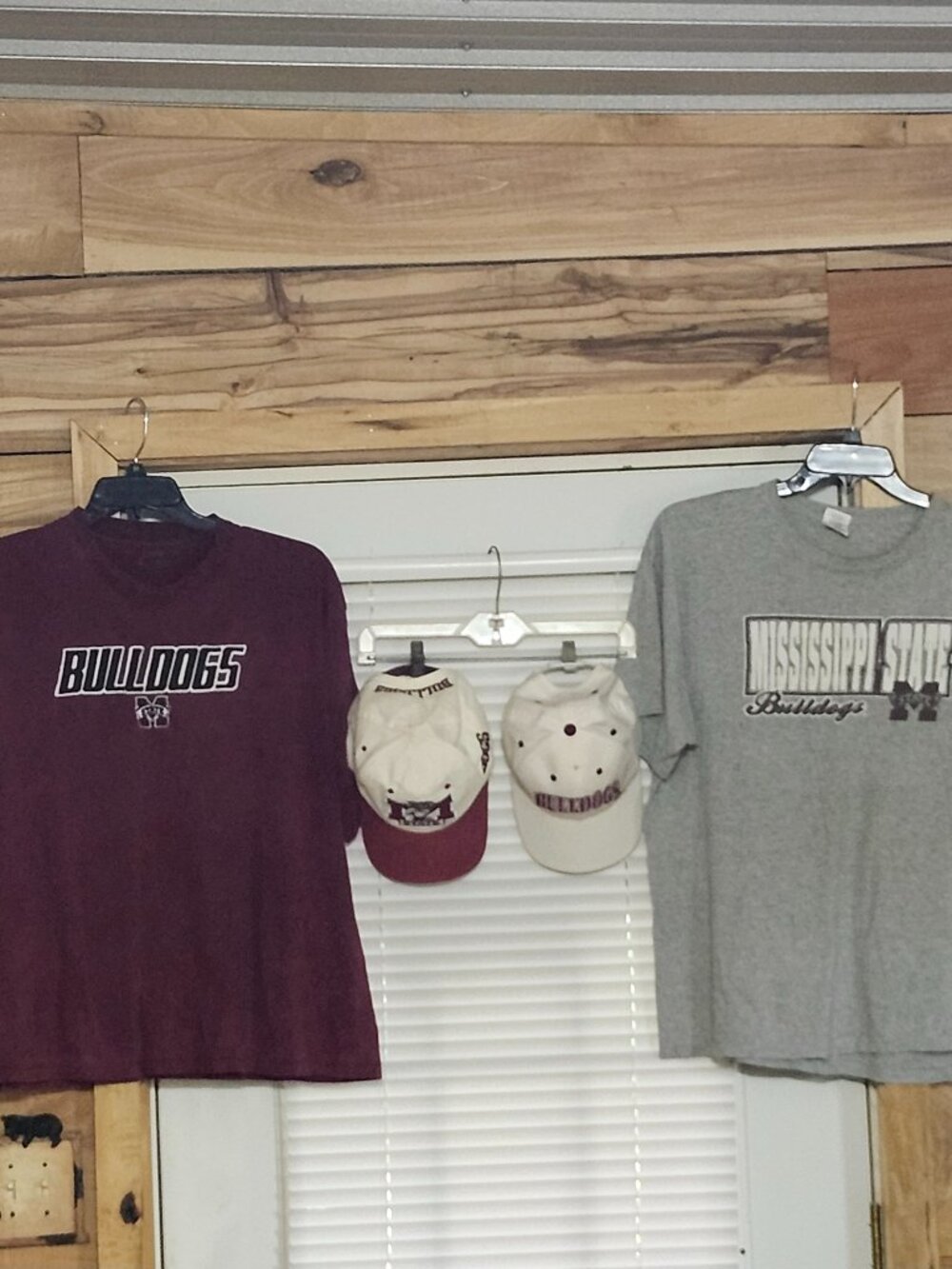 Mississippt Bull Dogs ball caps adjustable plus t shirts size xl